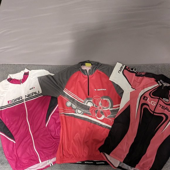 Bundle of Women's Cycling Jerseys ( Mixed Brands and Sizes) - Picture 1 of 7